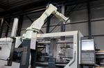 Seit 1979 arbeitet Tacx mit Robotern. Heute sind in der ganzen Fabrik 20 Exemplare von Kawasaki im Einsatz.