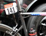 Die meisten BMC-Fahrer, wie auch Tejay Van Garderen fahren das BMC TeamMachine SLR01. Eine Alternative wäre das TimeMachine TMR01. Der Rahmen des TeamMachine wiegt 790g und das Modell wurde letztes Jahr vorgestellt. 