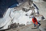 David-Lama-hanging-on-the-last-pitch-of-Cerro-Torre_Copyright-Lincoln-Else-RedBullContentPool