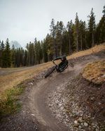 Anlieger-Kurven im Bikepark meistern