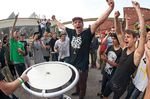 So sieht wahre Freude aus: Christian Heger weniger Augenblicke nach seinem Blitzsieg im Armdrücken gegen Daniel Tünte beim Summer Clash 2013 in Köln. Foto: der unvergleichliche xmx