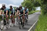Du magst Mitglied in einem Strava-Club sein, dabei solltest du aber nicht vergessen, dass es auch noch reale Radsport-Vereine gibt. Verliere nicht den persönlichen Kontakt zur Außenwelt.
