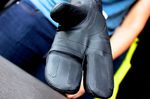 Rapha stellte auf der Eurobike eine überarbeitete Version der robustesten Winter-Handschuhe der Londoner vor.