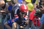 Tom Dumoulin siegt um eine kleine, aber entscheidende Sekunde. Foto: Sirotti