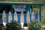 Wenn du ein Surfboard im Sharkscove Surfshop auf Hawaii kaufst, hast du gute Chancen, dass dein Board lang bei dir bleibt...