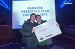 Die ungläubigen Gewinner des Bangers Freestyle Film Festivals 2014: Sebastian Nitsche und Moritz Nußbaumer.