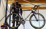 Die Red Bull Crew wird speziell lackierte Bikes für ihr Training bekommen.