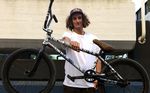 Beim Besuch der Shadow X Subrosa World Tour 2016 in Köln haben wir Simone Barraco zum Bikecheck gebeten und ihn nach seiner Meinung zu Plastikpegs gefragt.