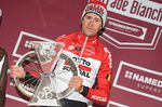 Tiesj Benoot (Lotto Soudal) gewann nach einem starken Angriff die 12. Ausgabe des Strade Bianche. Für den jungen Belgier ist das sein erster Sieg als professioneller Radsportler. (Foto: Sirotti)