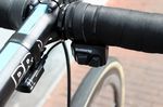 Die meisten der Team Sky-Bikes verfügten über Shimanos Di2 Satelliten-Schaltung. Auch an Bradley Wiggins Bike fanden wir das System.