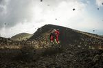 Steve Smith making the volcanic ash fly © Hiroyuki Nakagawa/Red Bull Content Pool