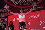 Steven Kruijswijk hat das Maglia Rosa wieder erfolgreich verteidigt. Foto: Sirotti