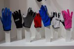 Bunte Sammlung von POC-Handschuhen