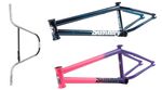 Bei SIBMX sind frische Rahmen in neuen Farben von Sunday Bikes sowie der Uppercut-Lenker von Odyssey BMX reingekommen. Mehr dazu hier.