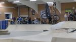 Herzschlagfinale auf dem Backyard BMX Open 2024 in der Skatehalle Oldenburg mit Kester Andre, Sebastian Rölen und Localhero Joris Heinemann.