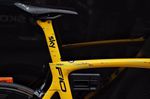 Chris Froome fuhr in der finalen Etappe der Tour de France 2017 ein von Fausto Pinarello unterschriebenes gelbes Pinarello Dogma F10. (Bild: Team Sky)