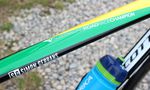 Gerrans Bike-Design wird von den australischen Landesfarben dominiert. Außerdem finden wir sein persönliches Logo auf dem Oberrohr.