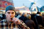 Saure Gurken zum Dessert: Bene von Lewen auf dem Freimarkt in Bremen
