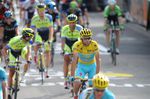 Vincenzo Nibali führte mit seinem Astana Team das Hauptfeld an, konnte aber nicht an Tony Martin und seine Verfolger heranfahren. (Foto: Sirotti)