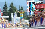 13. Etappe - Erneut ist es Vincenzo Nibali (Astana Pro Cycling) mit der größten Courage. Auf der Etappe zwischen Saint-Etienne und Chamrousse ist es der bärenstarke Italiener, der am 18km langen Schlussanstieg alles hinter sich lässt und den Grundstein seines Gesamtsiegs legt. (Foto: Sirotti)