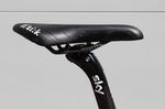 Wiggins Fizik Arione Sattel verfügt über extra Polsterung um den Herausforderungen von Paris-Roubaix gerecht zu werden.